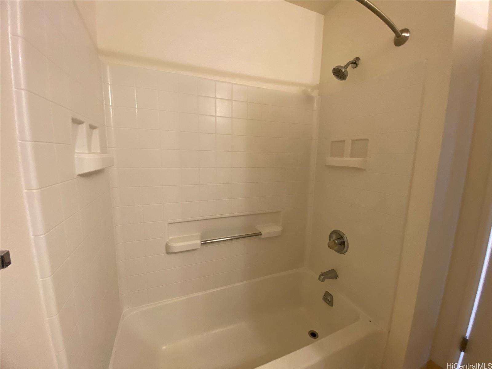 95-1041 Koolani Dr Mililani - Rental - photo 6 of 7