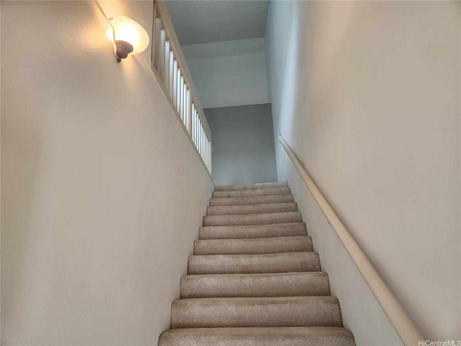 95-1042 Ainamakua Drive Mililani - Rental - photo 13 of 20