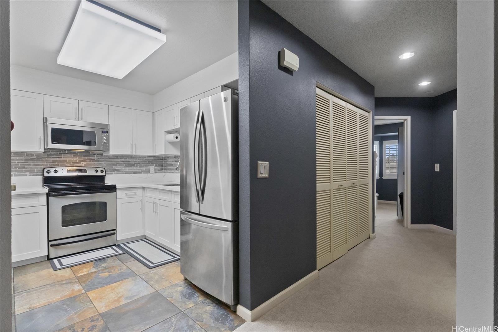 Kumelewai Court 2 condo # 51, Mililani, Hawaii - photo 8 of 20