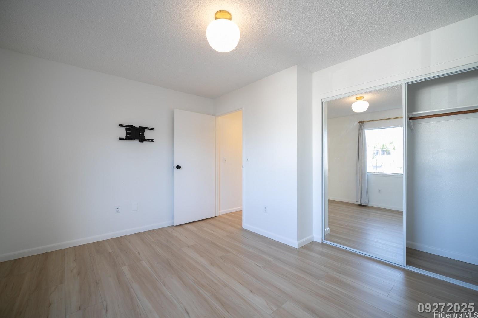 95-1043 Ainamakua Drive Mililani - Rental - photo 13 of 15