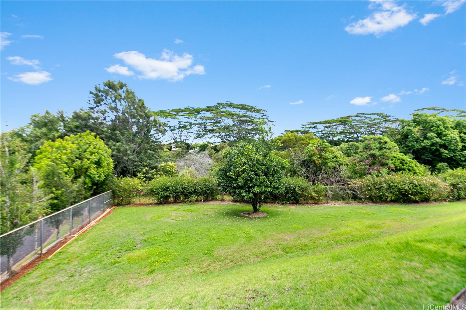 Mililani Town townhouse # 13C, Mililani, Hawaii - photo 4 of 20