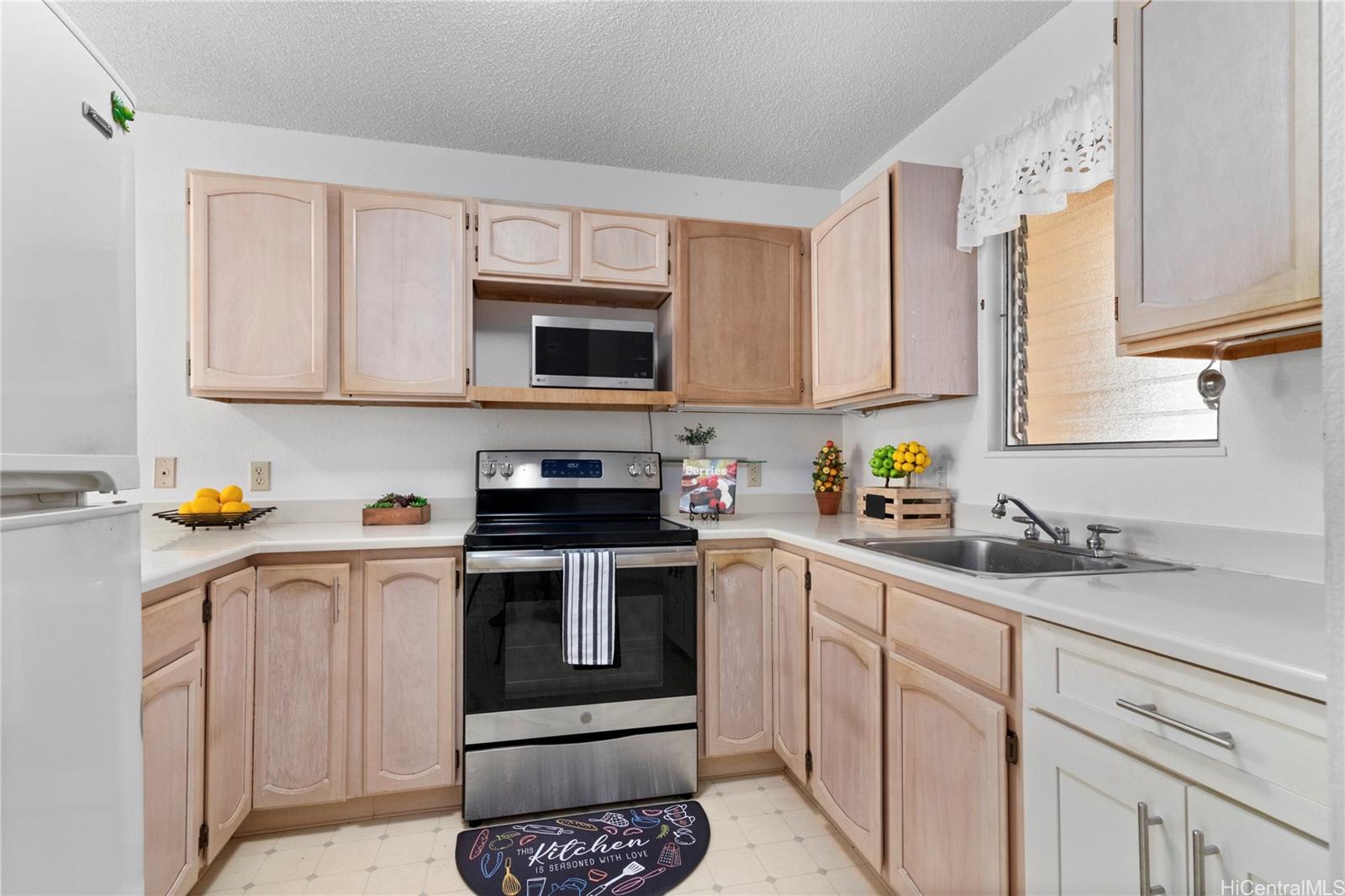 MTA townhouse # 31A, Mililani, Hawaii - photo 6 of 14