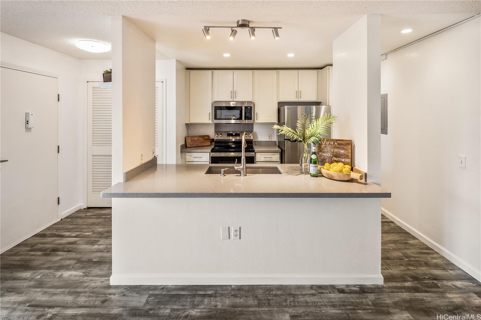 Mililani Town Association townhouse # 155, Mililani, Hawaii - photo 7 of 21