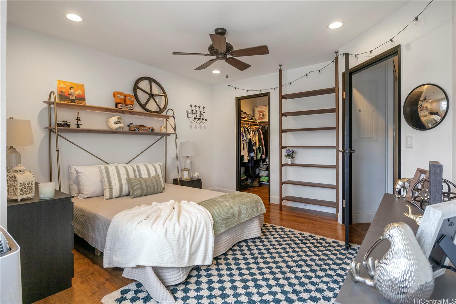 Kumelewai Court 2 condo # G, Mililani, Hawaii - photo 11 of 19