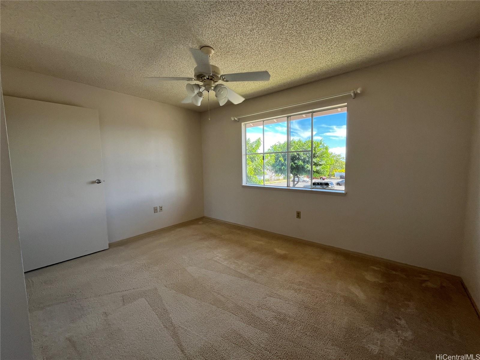 95-1057 Kaapeha St Mililani - Rental - photo 4 of 6