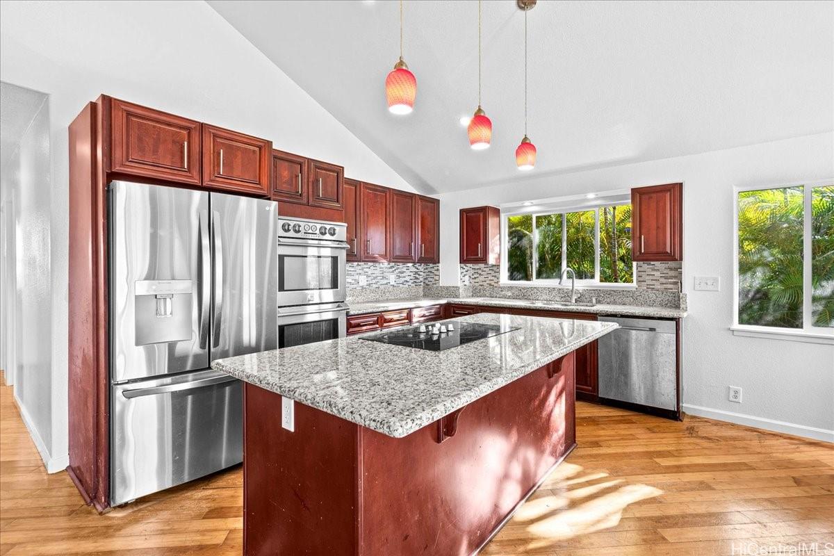 95-1060  Hakala Street Mililani Mauka, Central home - photo 12 of 25