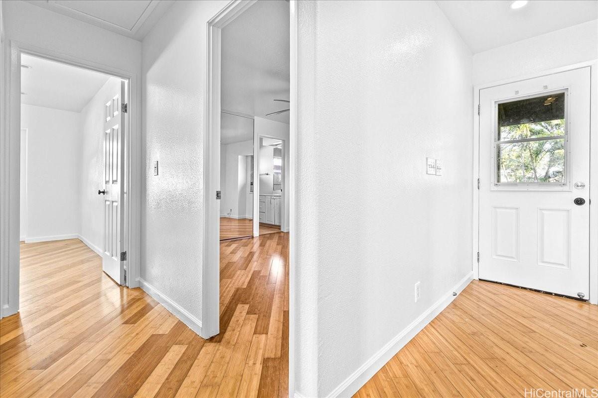 95-1060  Hakala Street Mililani Mauka, Central home - photo 13 of 25