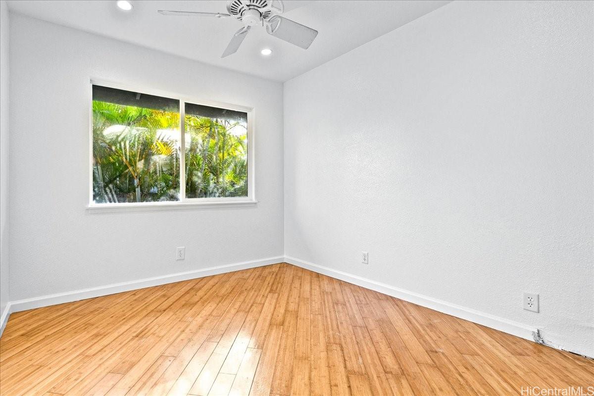 95-1060  Hakala Street Mililani Mauka, Central home - photo 16 of 25