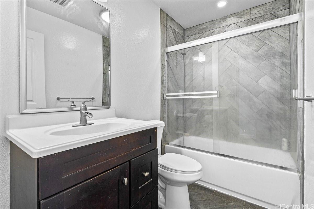 95-1060  Hakala Street Mililani Mauka, Central home - photo 18 of 25