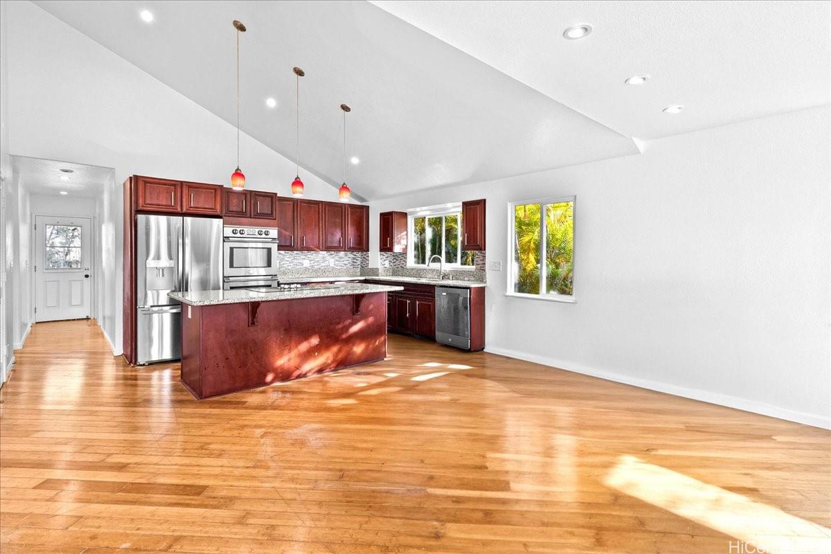 95-1060  Hakala Street Mililani Mauka, Central home - photo 5 of 25