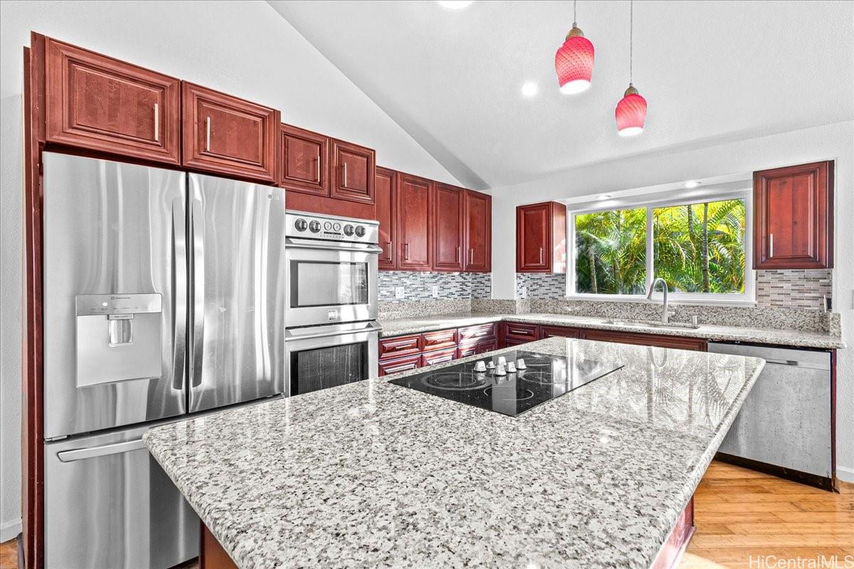 95-1060  Hakala Street Mililani Mauka, Central home - photo 8 of 25