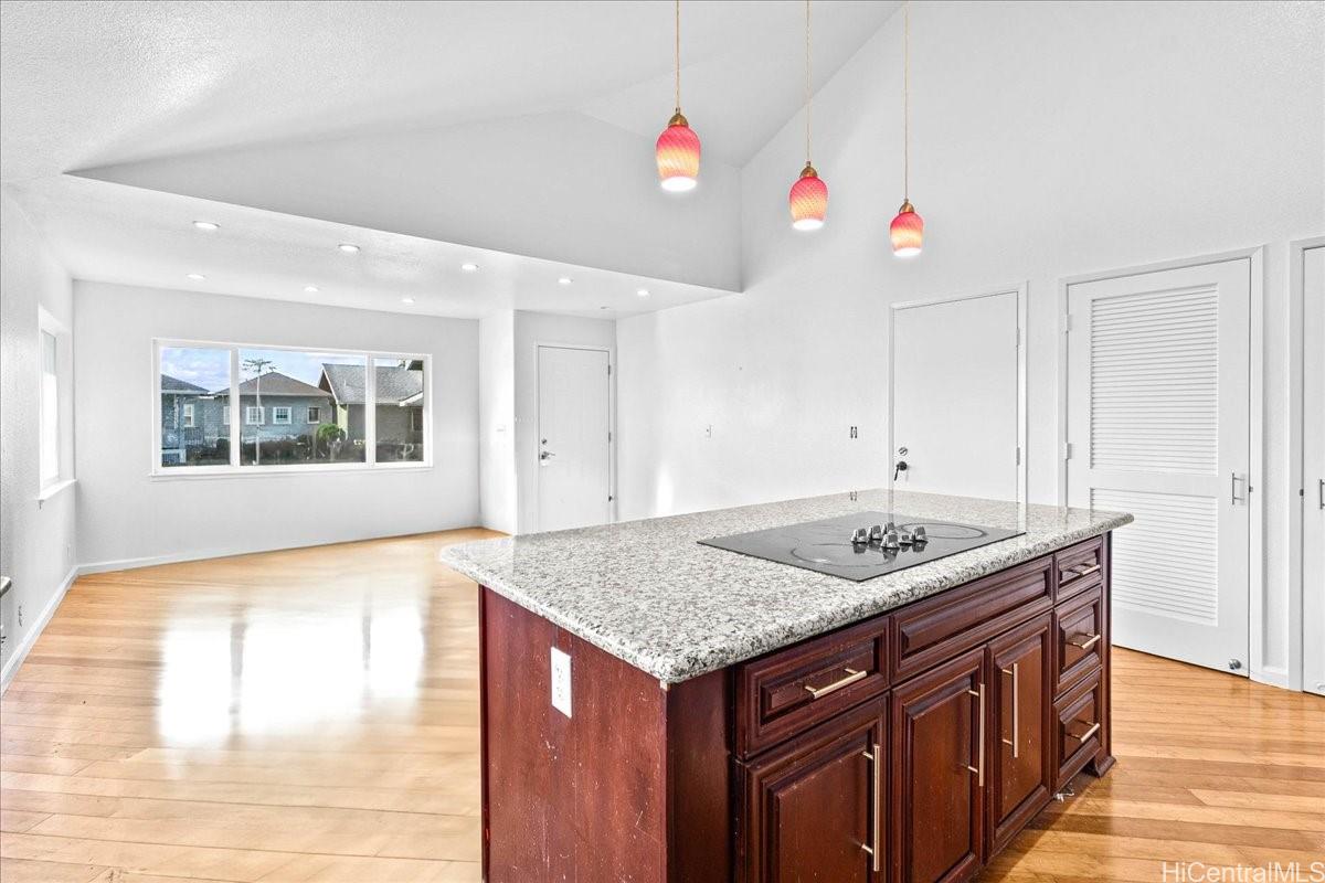 95-1060  Hakala Street Mililani Mauka, Central home - photo 10 of 25