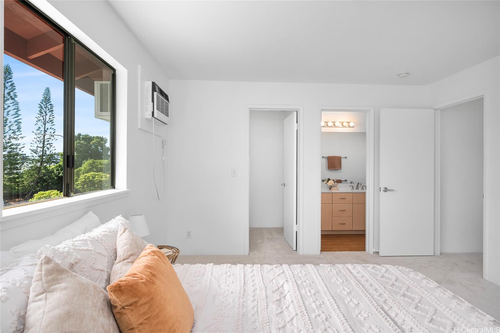 95-1061  Kekahi Street Mililani Mauka, Central home - photo 11 of 25