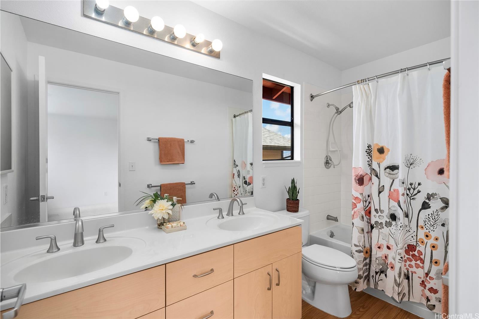 95-1061  Kekahi Street Mililani Mauka, Central home - photo 12 of 25