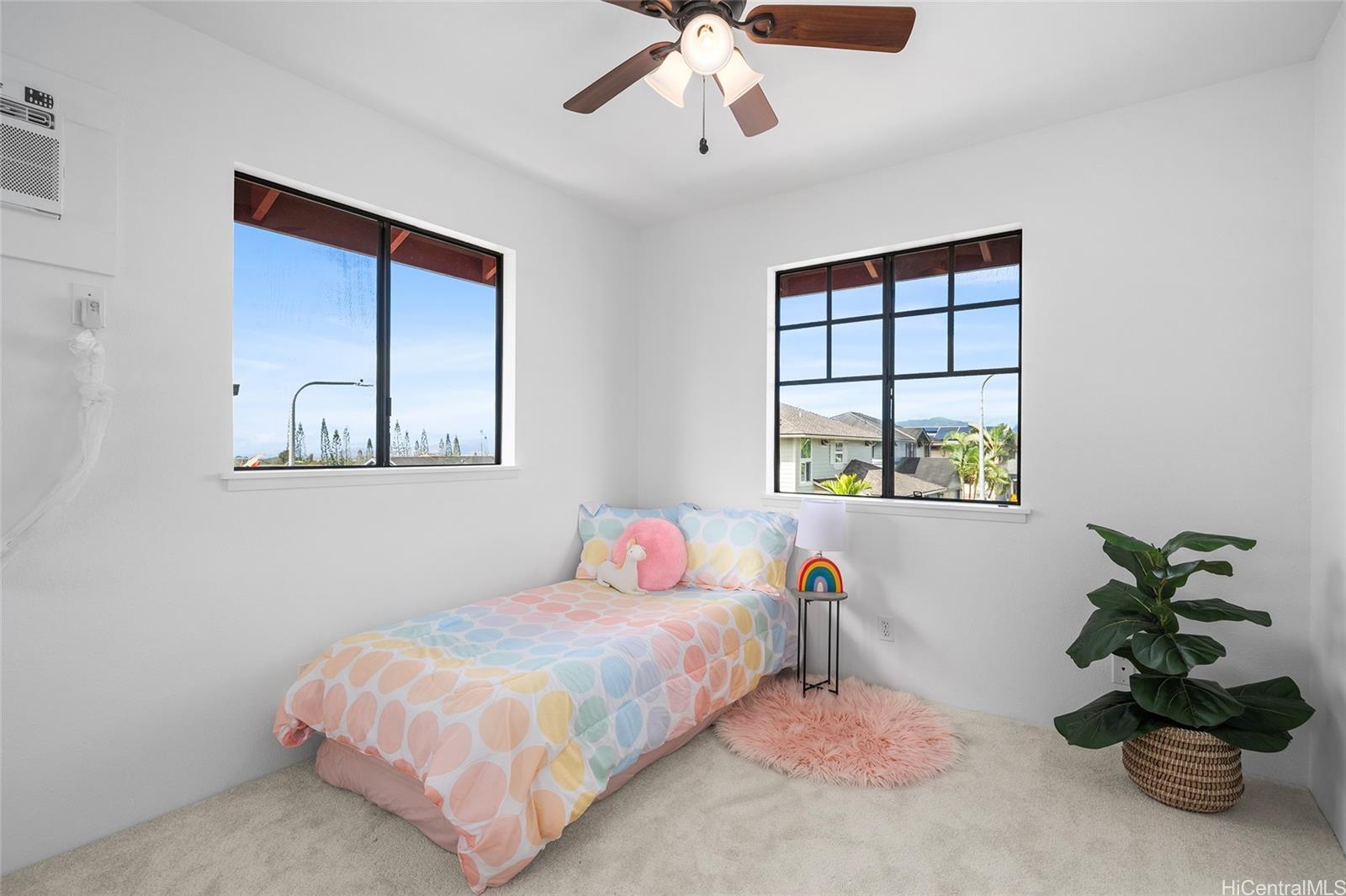 95-1061  Kekahi Street Mililani Mauka, Central home - photo 15 of 25