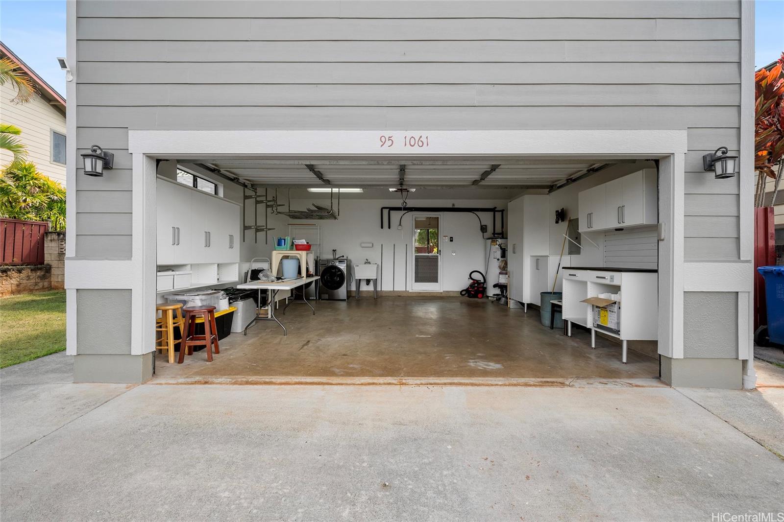 95-1061  Kekahi Street Mililani Mauka, Central home - photo 17 of 25