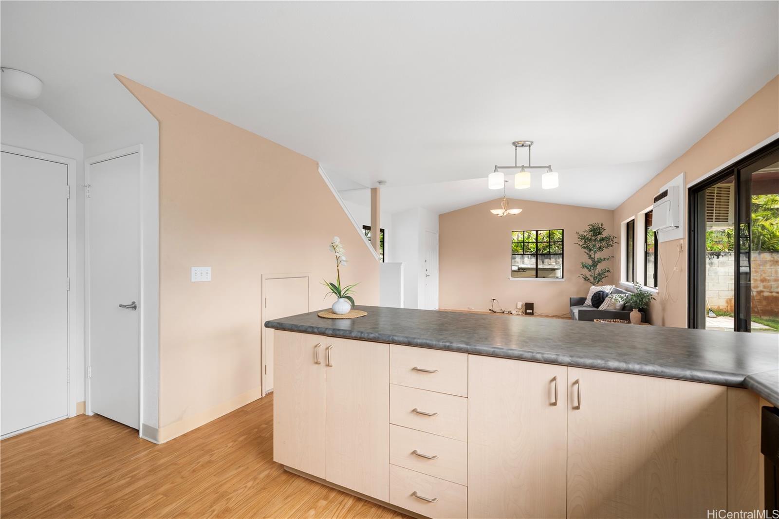 95-1061  Kekahi Street Mililani Mauka, Central home - photo 6 of 25