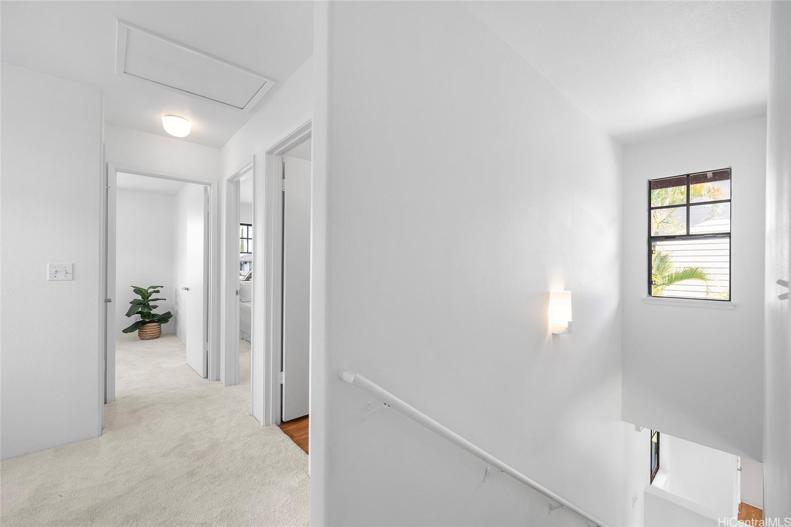 95-1061  Kekahi Street Mililani Mauka, Central home - photo 8 of 25