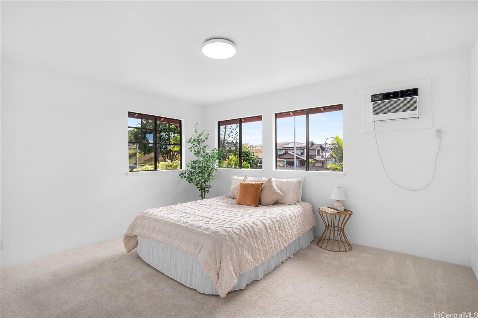 95-1061  Kekahi Street Mililani Mauka, Central home - photo 10 of 25