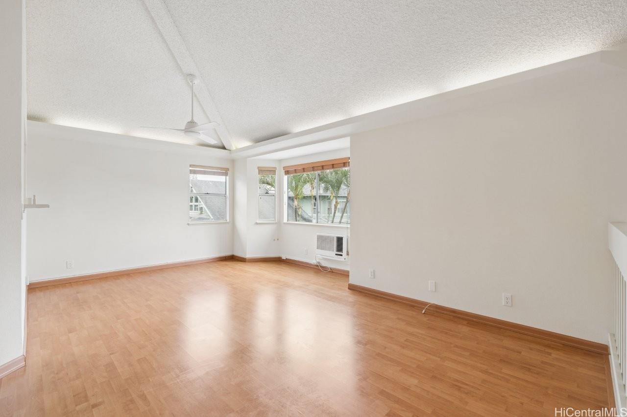 Kumelewai Court 1 condo # G 143, Honolulu, Hawaii - photo 7 of 25