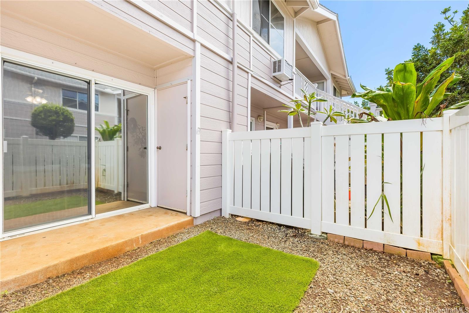 MTA townhouse # 115, Mililani, Hawaii - photo 19 of 25