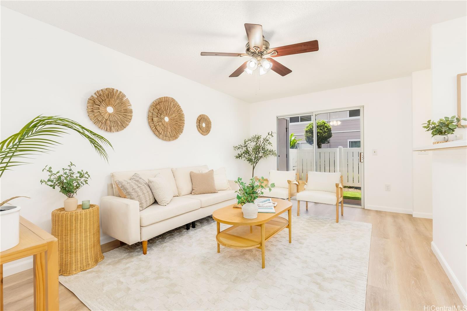 MTA townhouse # 115, Mililani, Hawaii - photo 3 of 25