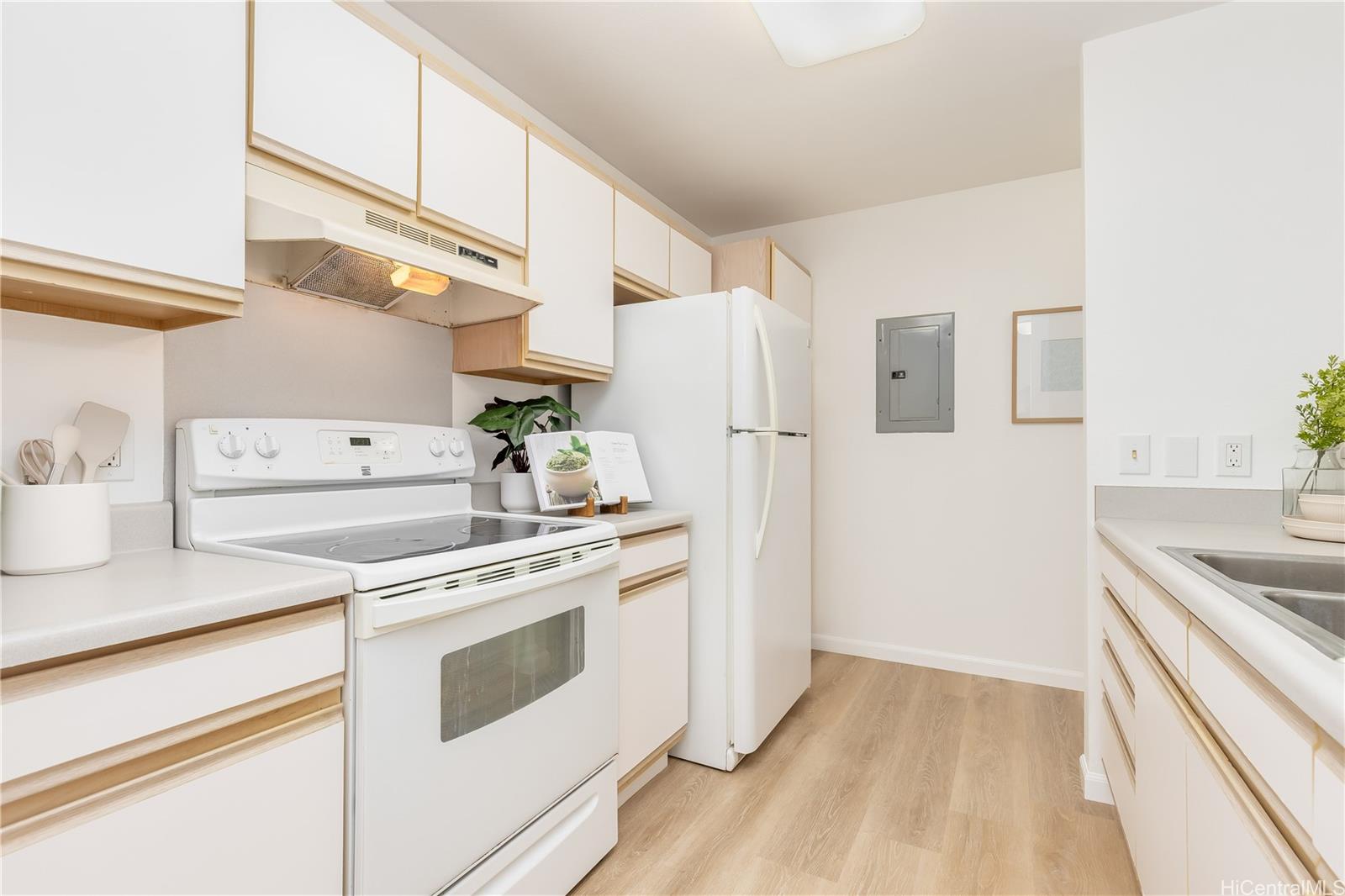 MTA townhouse # 115, Mililani, Hawaii - photo 6 of 25