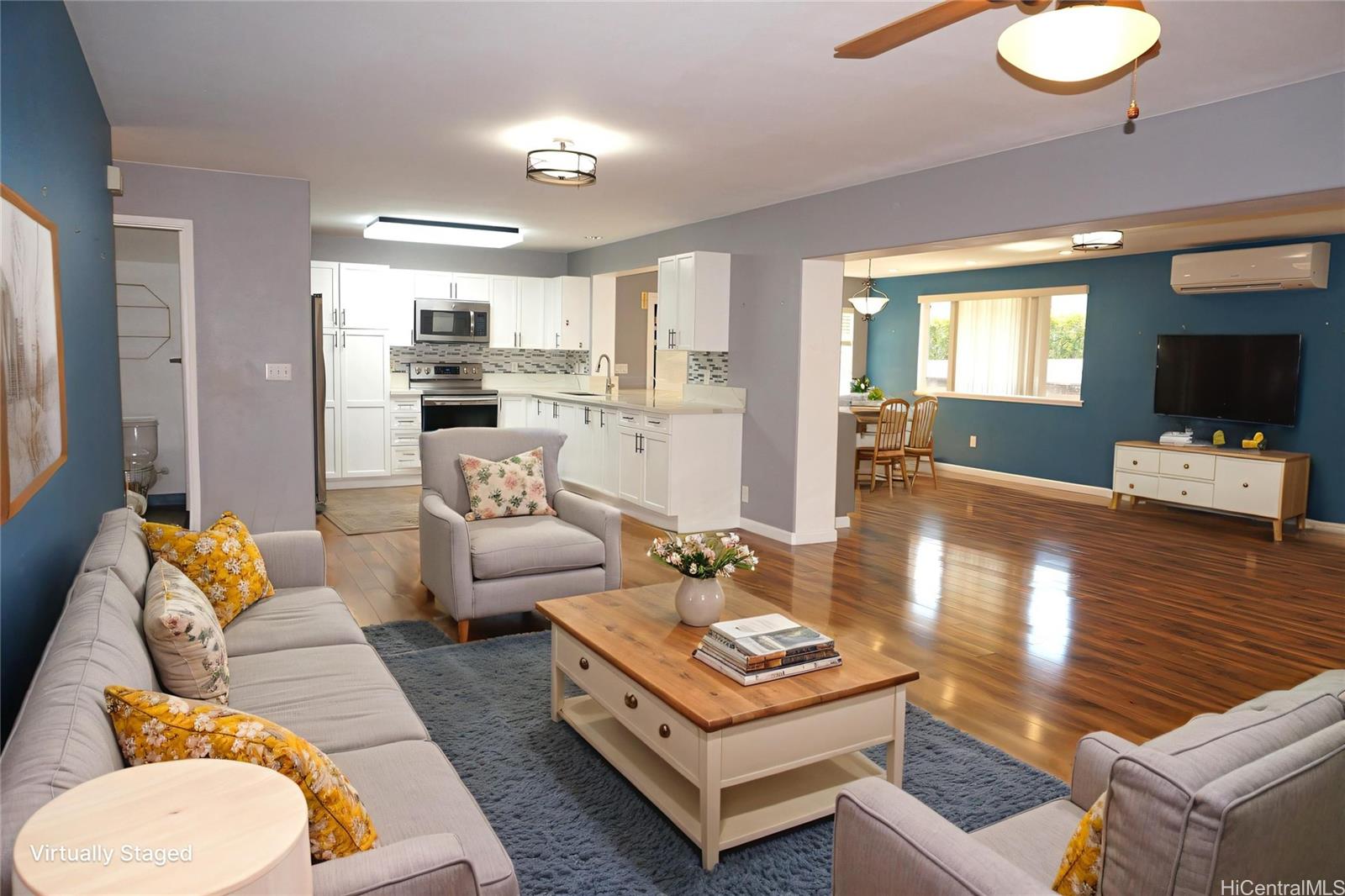 95-1078  Kahakiki Street Mililani Mauka,  home - photo 1 of 25