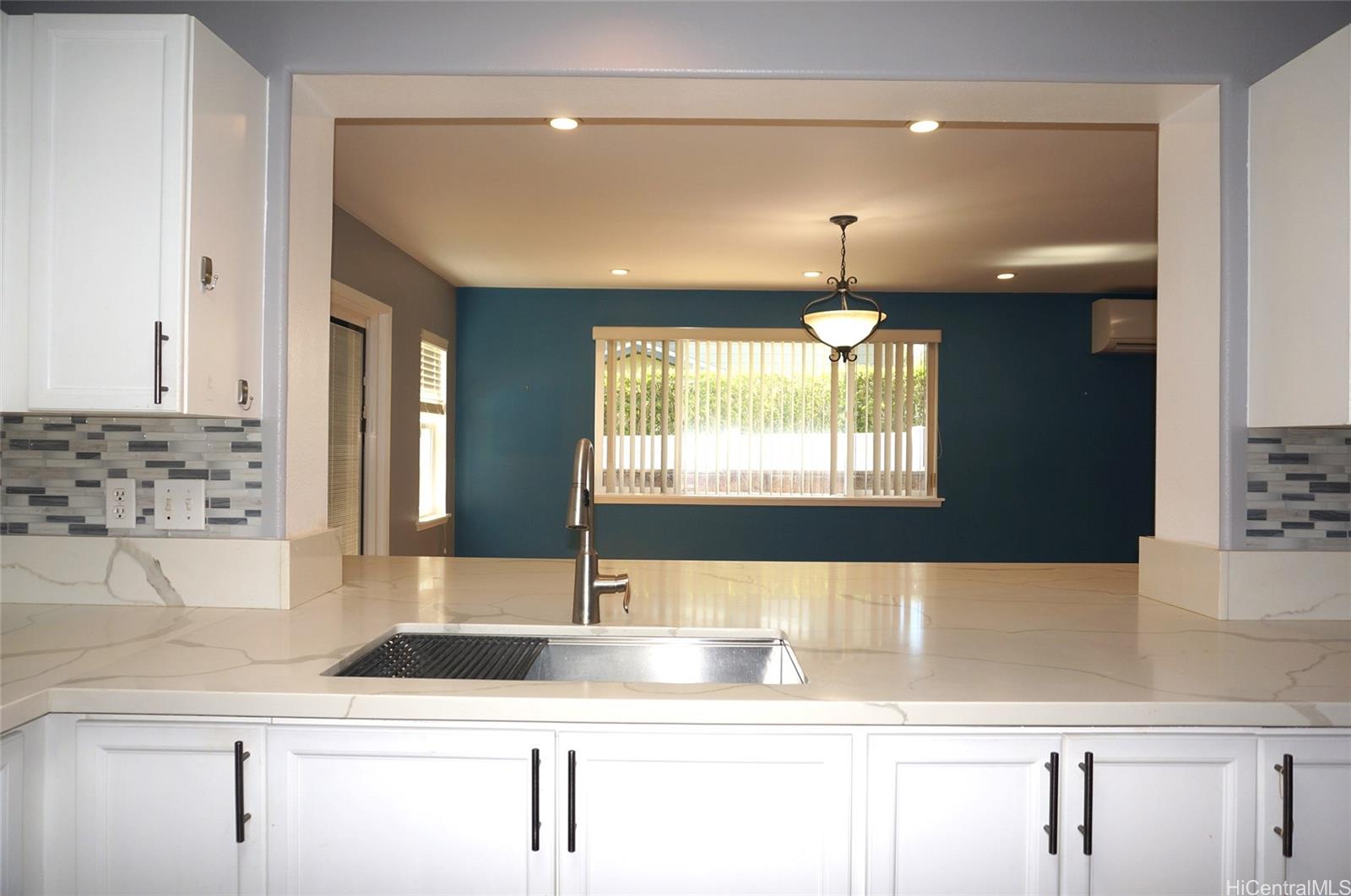 95-1078  Kahakiki Street Mililani Mauka, Central home - photo 12 of 25