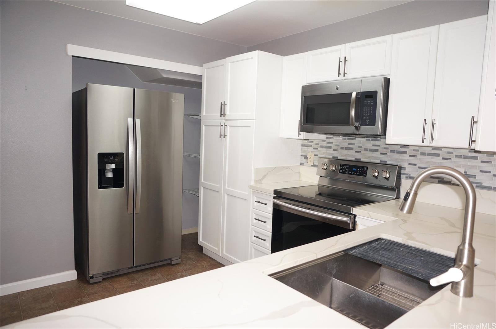 95-1078  Kahakiki Street Mililani Mauka, Central home - photo 13 of 25