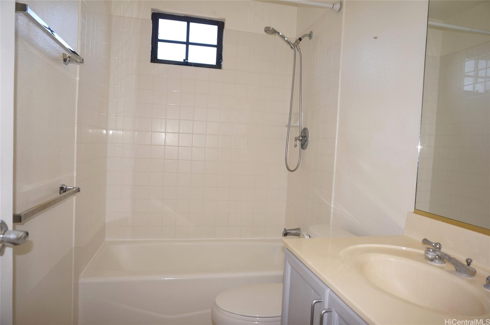 95-1078  Kahakiki Street Mililani Mauka, Central home - photo 16 of 25