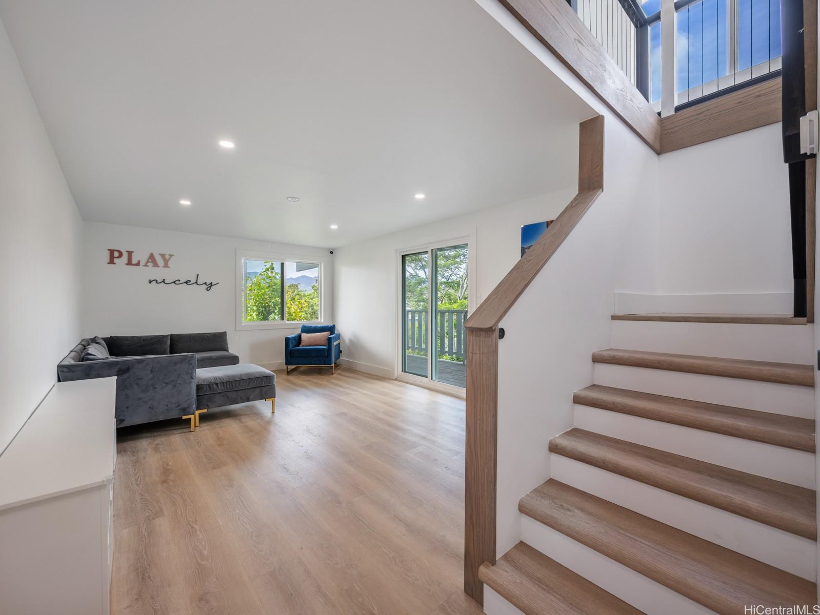 95-109  Waikalani Drive Waipio Acres/waikalani Woodlands, Central home - photo 15 of 25