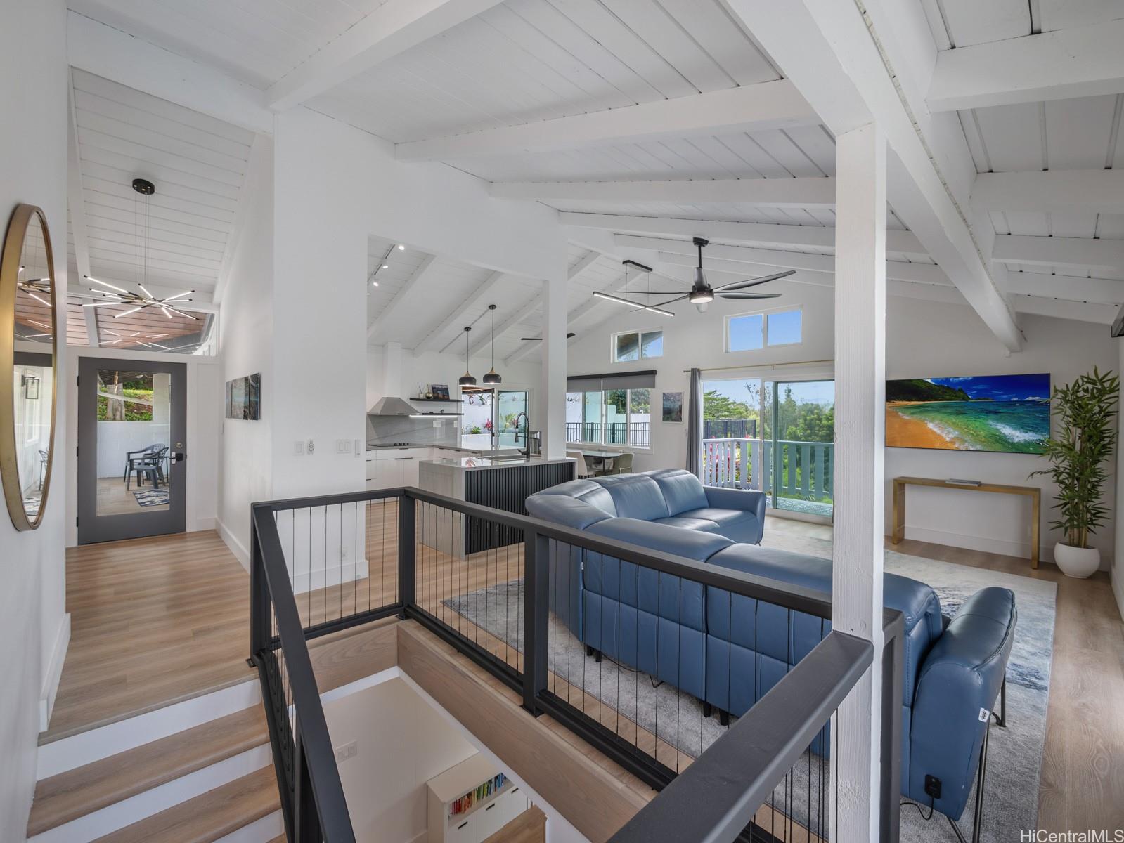 95-109  Waikalani Drive Waipio Acres/waikalani Woodlands, Central home - photo 3 of 25