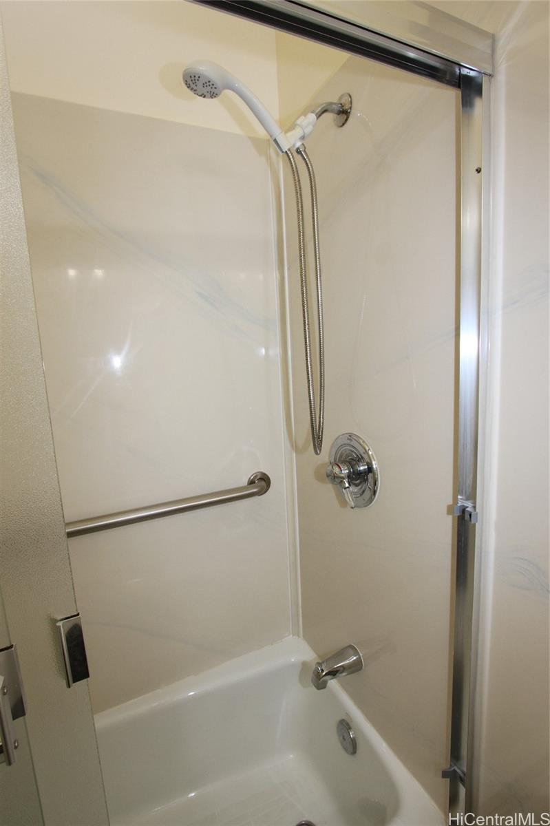 Mililani Town Assoc townhouse # 447, Mililani, Hawaii - photo 15 of 22