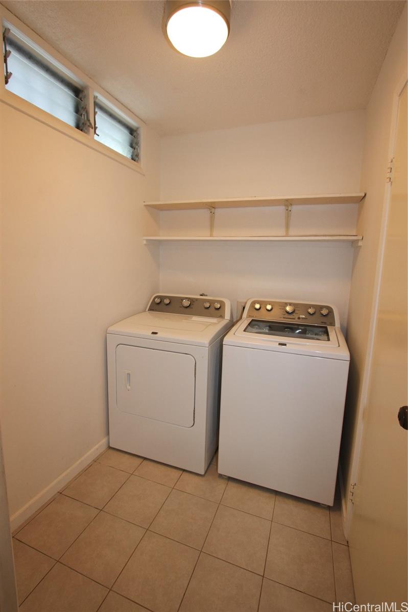 Mililani Town Assoc townhouse # 447, Mililani, Hawaii - photo 5 of 22