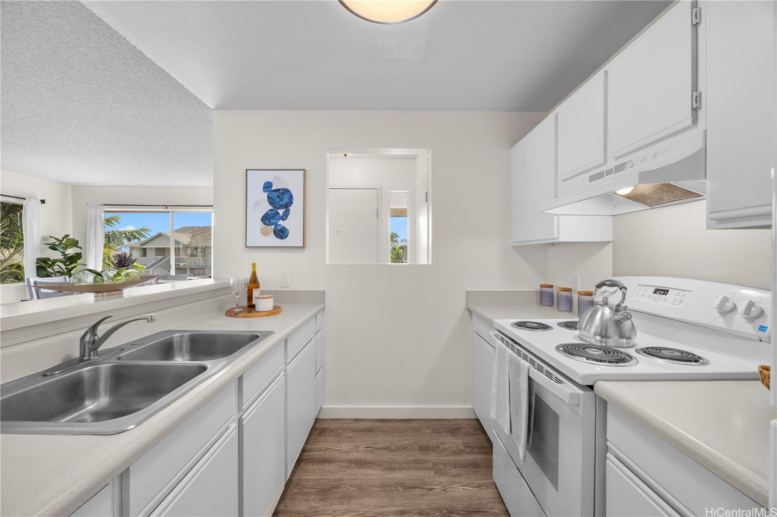 95-1137 Makaikai Street townhouse # 58, Mililani, Hawaii - photo 4 of 13