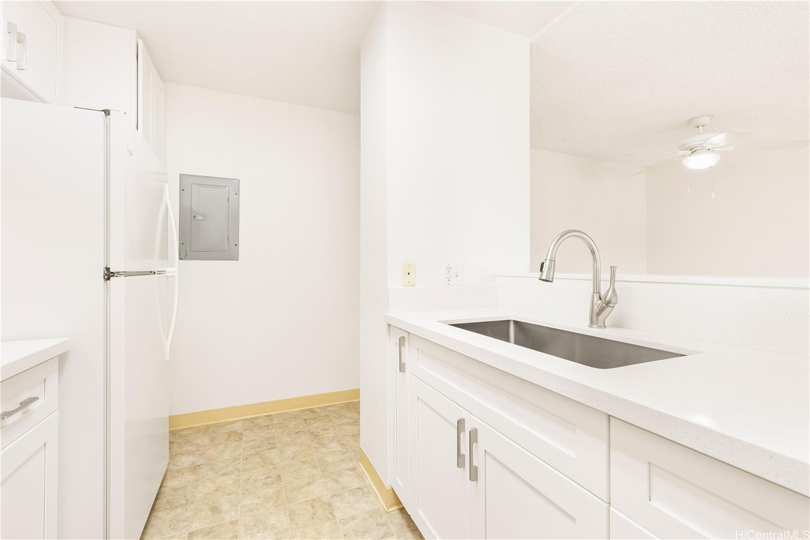 95-1137 Makaikai St townhouse # 62, Mililani, Hawaii - photo 4 of 17