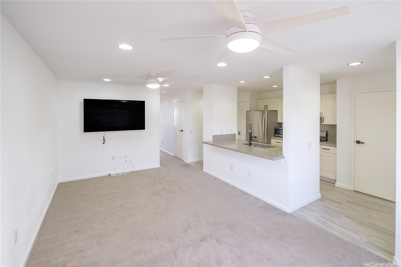 Mililani Town Association townhouse # 18, Mililani, Hawaii - photo 3 of 18