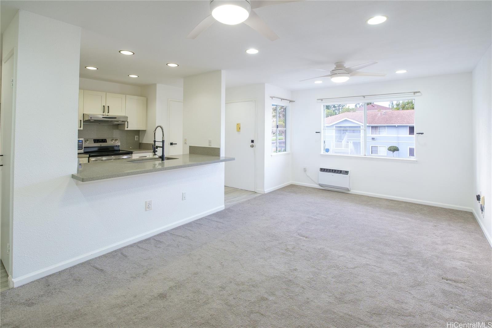 Mililani Town Association townhouse # 18, Mililani, Hawaii - photo 4 of 18