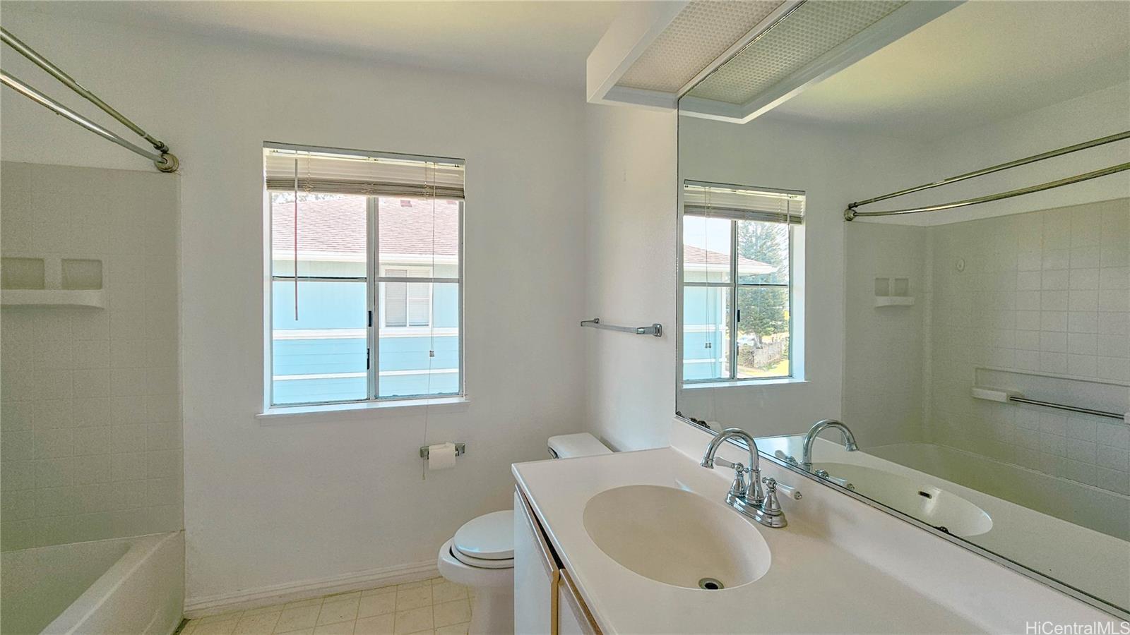 95-1142 Makaikai Street townhouse # 12, Mililani, Hawaii - photo 7 of 10