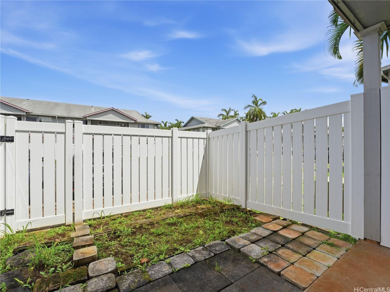 Mililani Town Association townhouse # 83, Mililani, Hawaii - photo 5 of 24