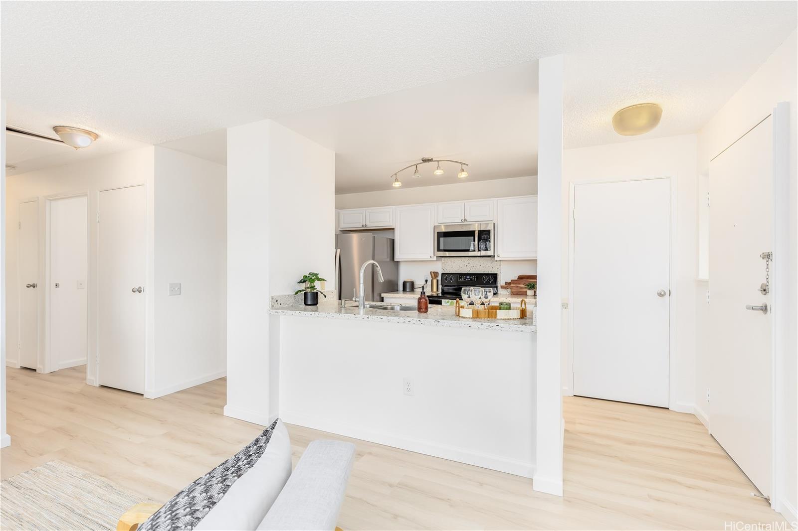 Mililani Town Assoc townhouse # 116, Mililani, Hawaii - photo 9 of 25