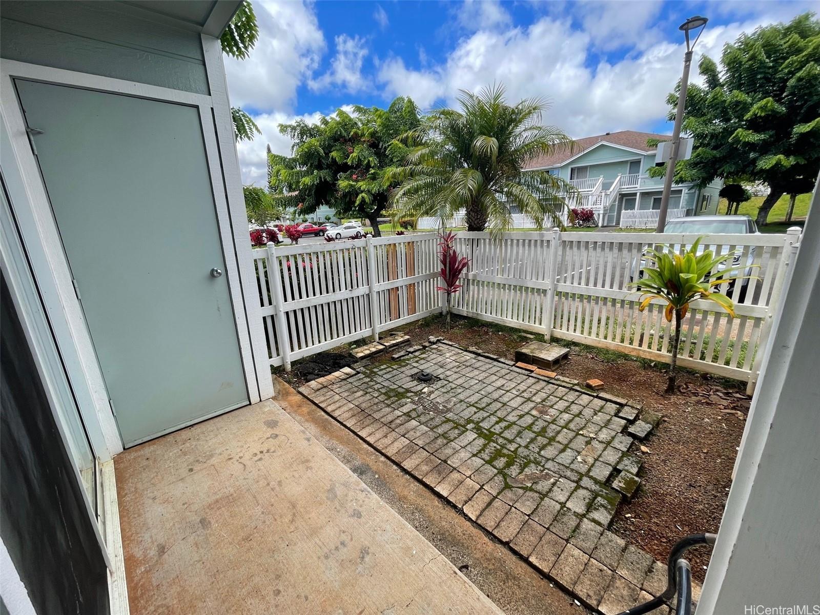 95-1154 Makaikai St Mililani - Rental - photo 10 of 11