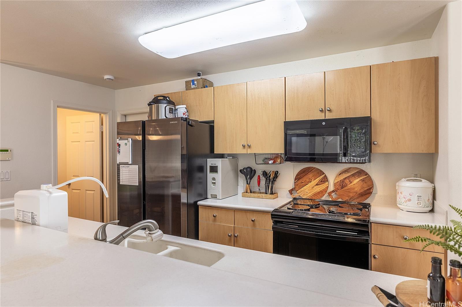 95-1273  Wikao St Launani Valley, Central home - photo 3 of 12