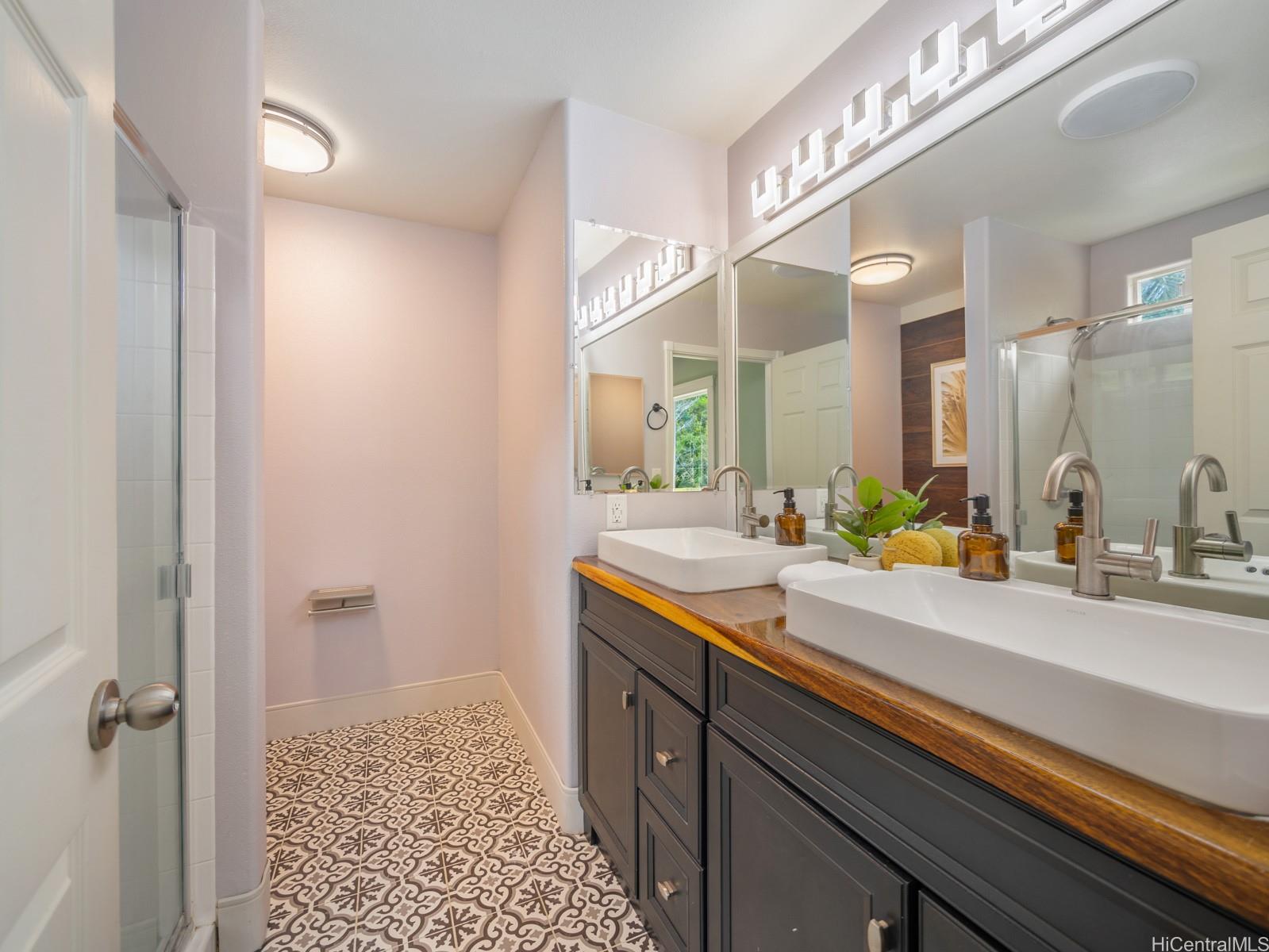 95-1298  Wikao Street Launani Valley, Central home - photo 11 of 22