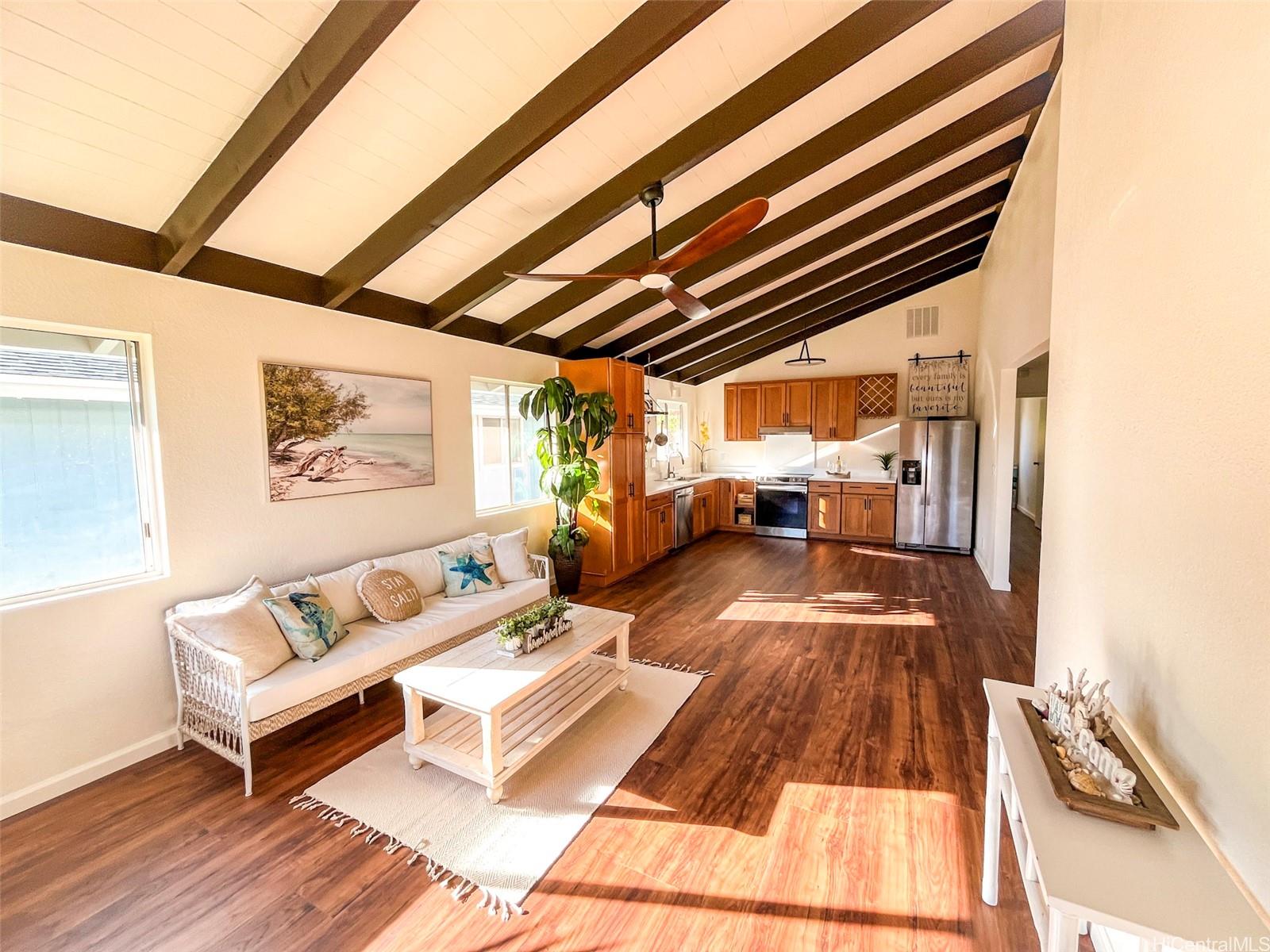 95-135  Hamumu Place Mililani Area, Central home - photo 2 of 18