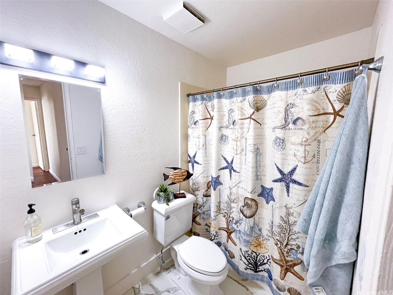 95-135  Hamumu Place Mililani Area, Central home - photo 6 of 18