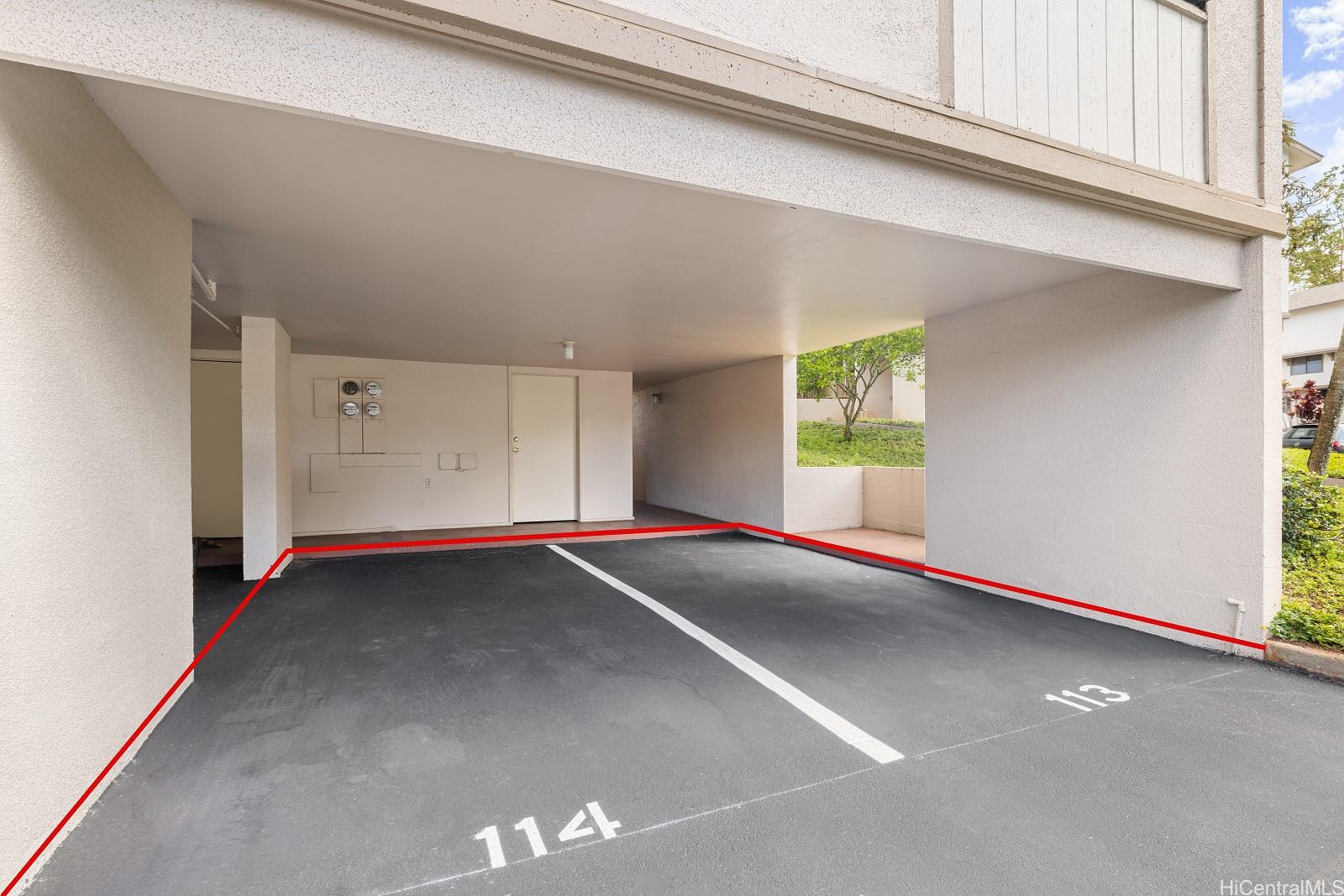 Mililani Town Assoc. townhouse # 127, Mililani, Hawaii - photo 15 of 25