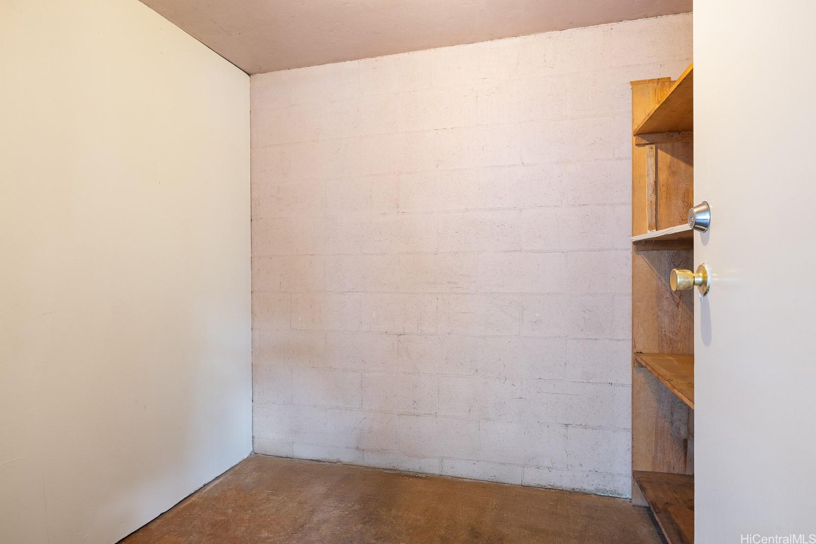 Mililani Town Assoc. townhouse # 127, Mililani, Hawaii - photo 16 of 25