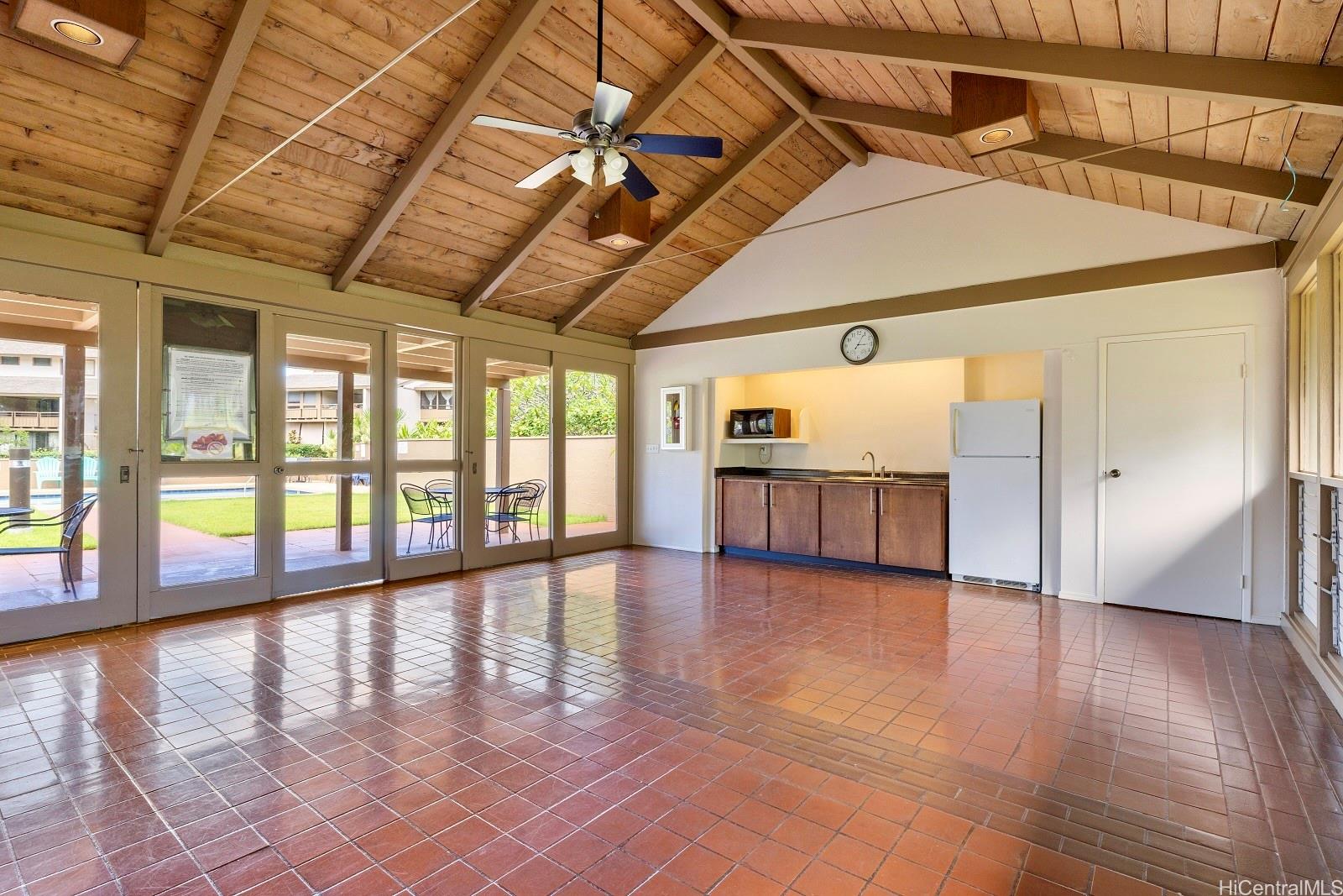 Mililani Town Assoc. townhouse # 127, Mililani, Hawaii - photo 21 of 25